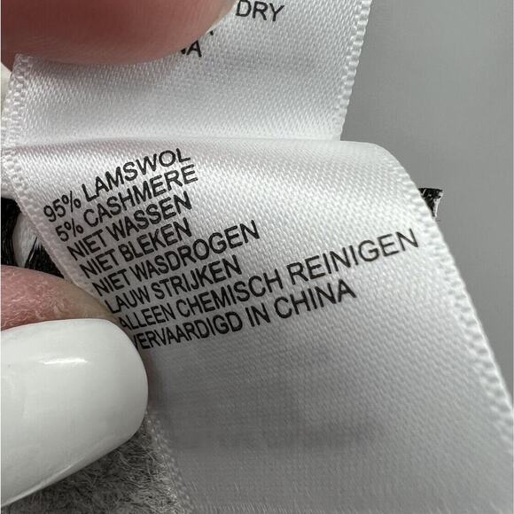 Reiss Unisex Wool Cashmere Blend Plaid Scarf Gray Black Ivory Fringe NWOT - Picture 4 of 4